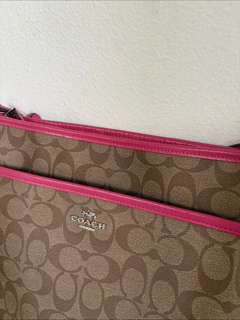 [Coach] Signature File Adjustable Crossbody Coated Canvas Bag Purse Khaki/Pink - Picture 4 of 16